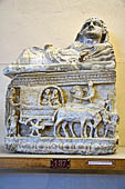 Volterra. La grandiosa serie di urne cinerarie del Museo Etrusco Guarnacci.